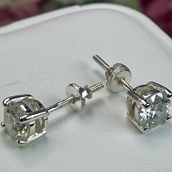 SPECIAL DEAL‼️2ct Diamond Certified Studs 925 Silver Earrings. Screw-back style - Picture 4 of 6